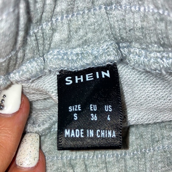 Butterfly sweatpants - Picture 3 of 4